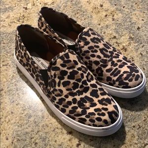 Leopard slip Ons